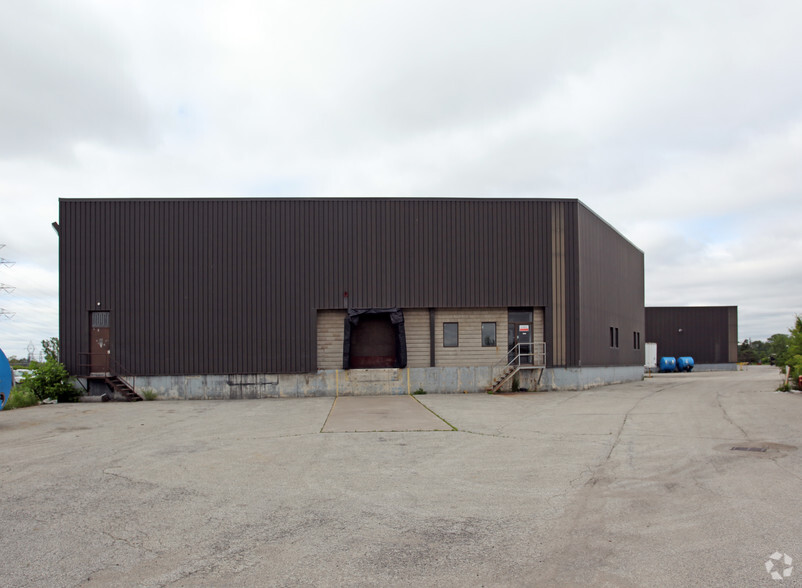 55 Esandar Dr, Toronto, ON à vendre - Photo de l’immeuble – Image 2 sur 2