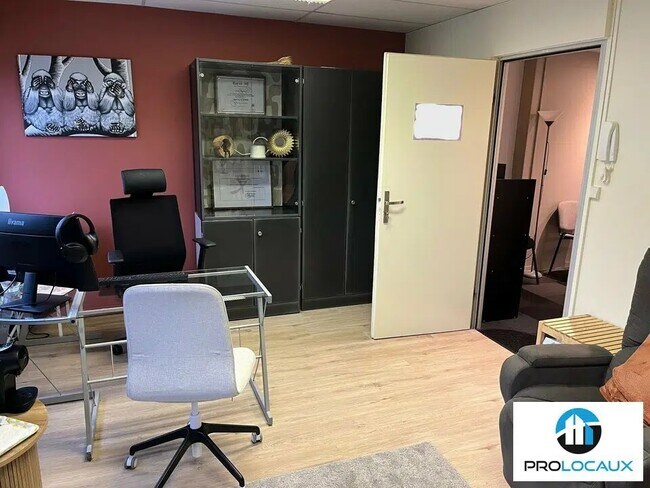 Plus de détails pour Bureau à vendre