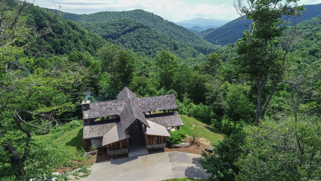 2607 Wolf Laurel Rd, Mars Hill, NC à vendre Photo de l’immeuble– Image 1 sur 21