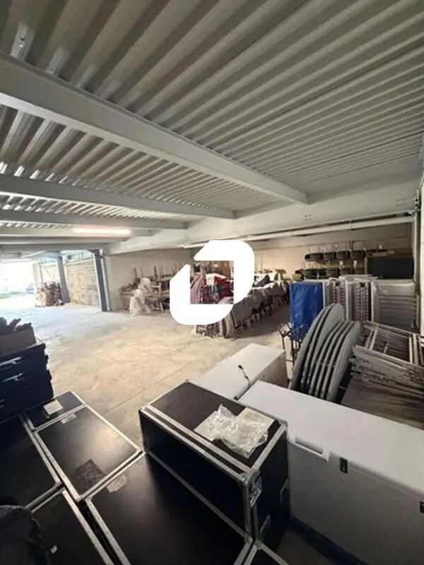 Local d’activités dans Neuilly-Plaisance à louer Photo de l’immeuble– Image 1 sur 12