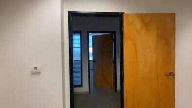 299 W Foothill Blvd, Upland, CA à louer - Vidéo sur l’annonce professionnelle 