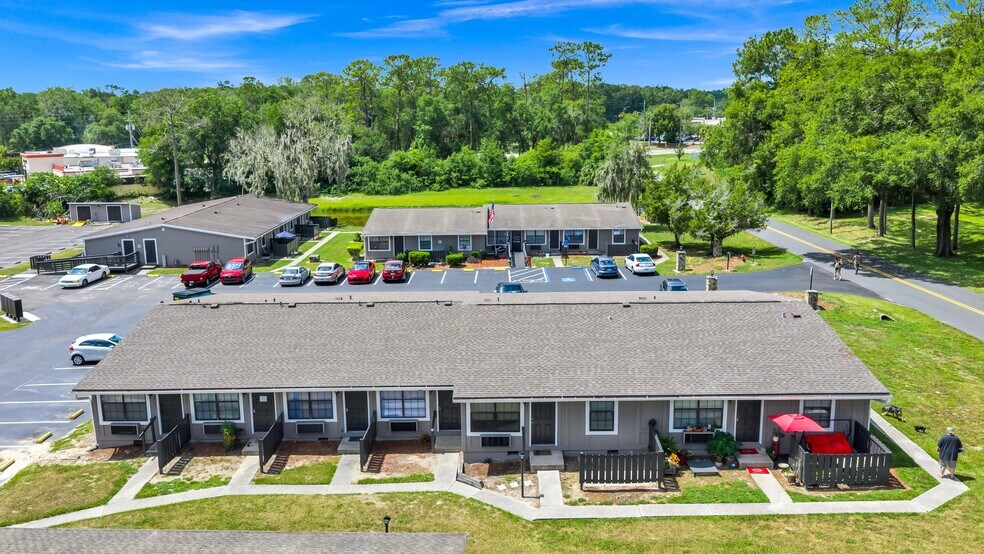 1529 NE 39th Ave, Ocala, FL à vendre - Photo de l’immeuble – Image 1 sur 21