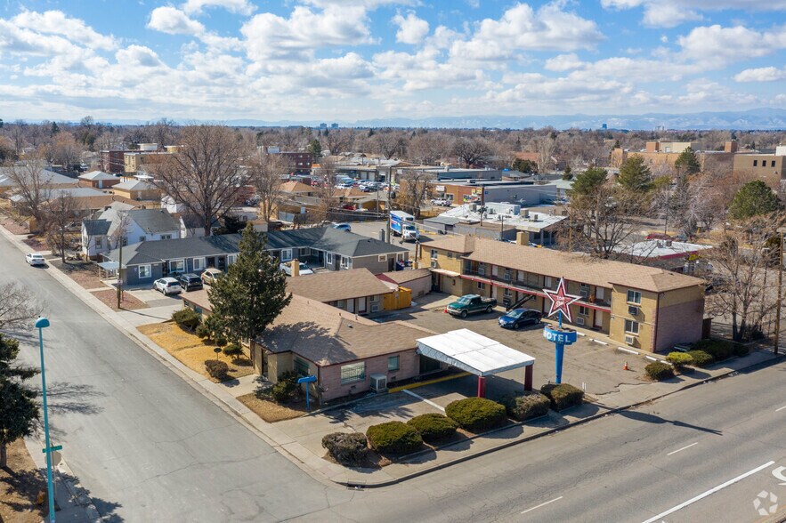 10890 E Colfax Ave, Aurora, CO à vendre - Photo de l’immeuble – Image 3 sur 19