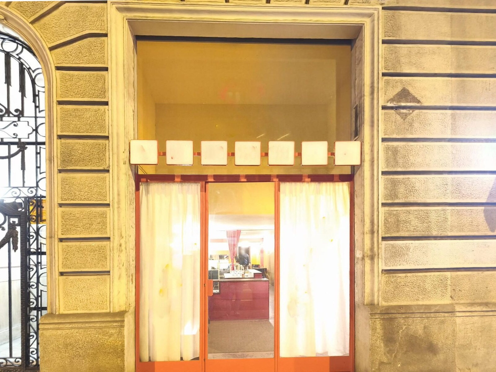 Local commercial dans Barcelone, Barcelona à louer Photo principale– Image 1 sur 2