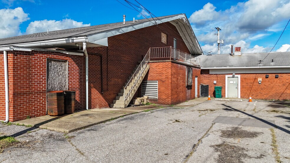 38140 OH-7, Newport, OH à vendre - Photo de l’immeuble – Image 2 sur 39