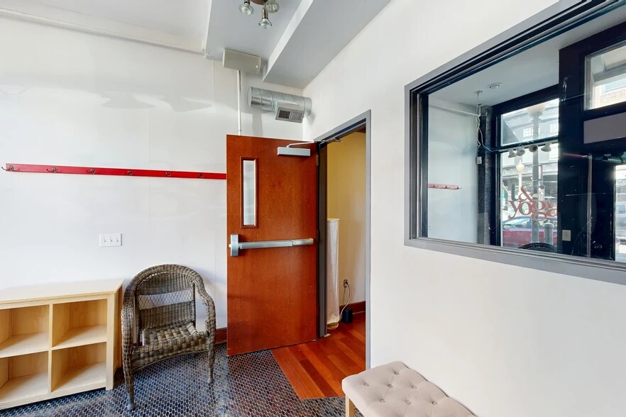 136 Washington St, Binghamton, NY à vendre - Numérisation 3D Matterport – Image 3 sur 33