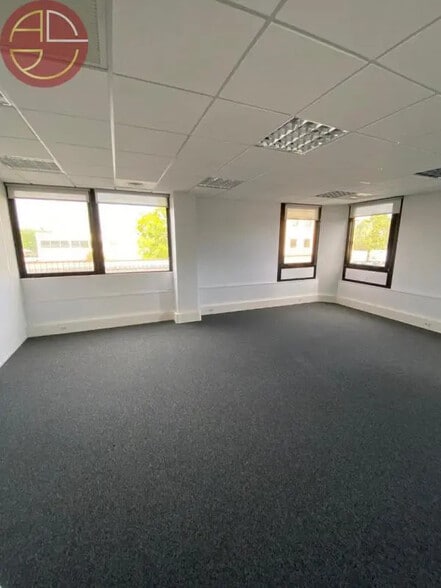 Bureau dans Toulouse à louer - Photo de l’immeuble – Image 1 sur 8