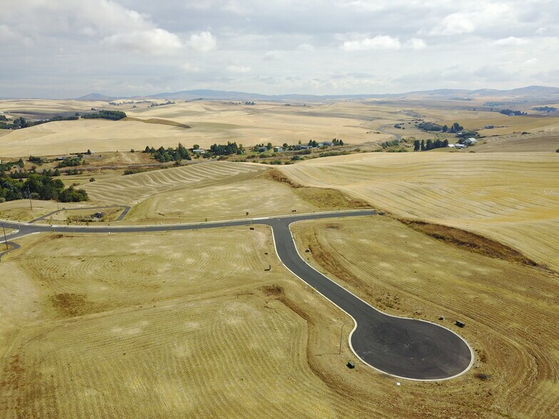 2025 SE Grande Ronde Ct, Pullman, WA à vendre - Photo de l’immeuble – Image 3 sur 6