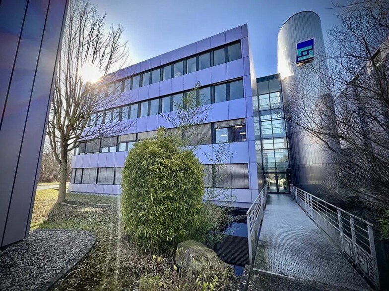 Bureau dans Mundolsheim à louer - Photo de l’immeuble – Image 1 sur 7