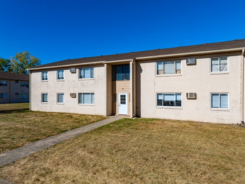 1615 E 29th St, Lorain, OH à vendre - Photo de l’immeuble – Image 1 sur 12