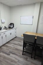 1389 W Main St, Waterbury, CT à louer Photo intérieure– Image 1 sur 5