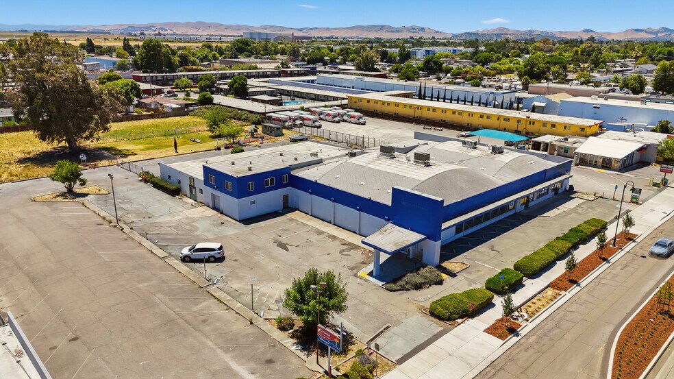 1319-1323 W Texas St, Fairfield, CA à vendre - Photo de l’immeuble – Image 2 sur 40