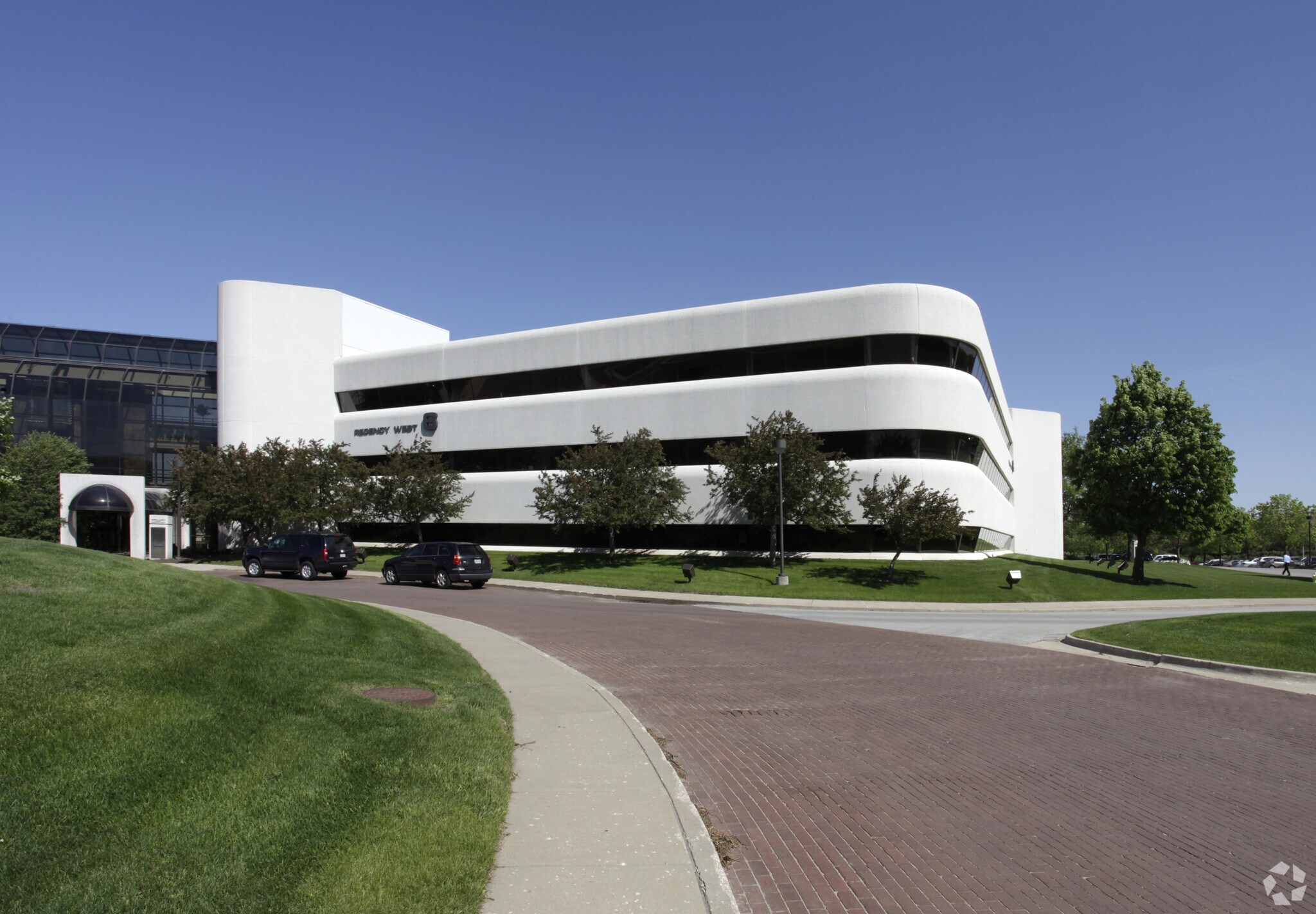 4600 Westown Pky, West Des Moines, IA à louer Photo de l’immeuble– Image 1 sur 10