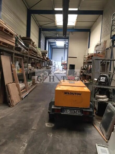 Industriel/Logistique dans Valenton à vendre - Photo de l’immeuble – Image 2 sur 2