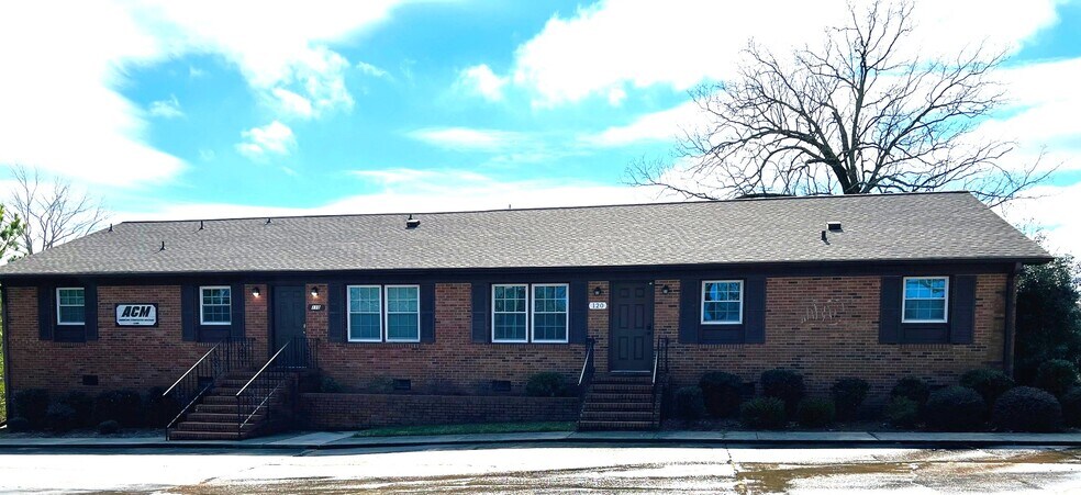 110 Liberty Ln, Indian Trail, NC à vendre - Photo de l’immeuble – Image 2 sur 19