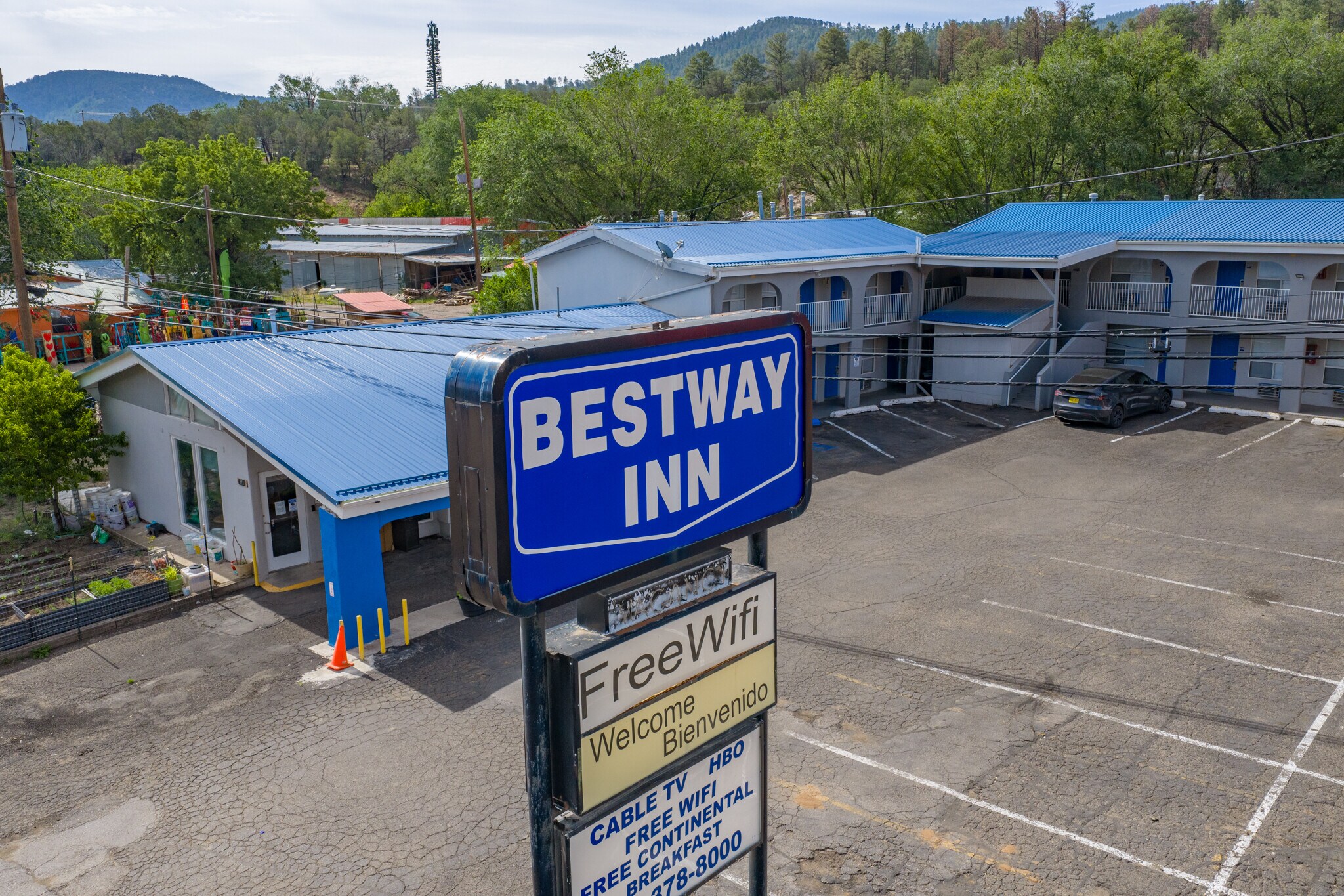 26154 US Highway 70, Ruidoso Downs, NM à vendre Photo de l’immeuble– Image 1 sur 13