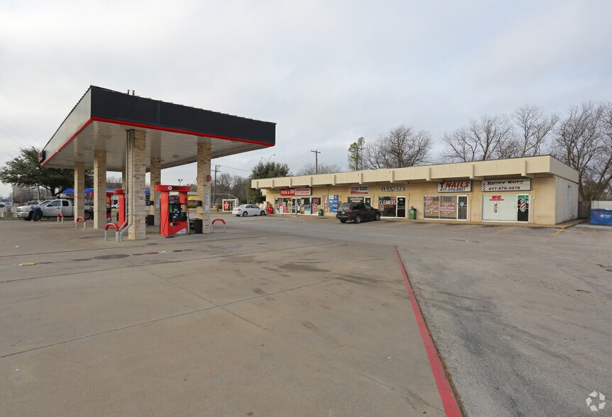 8015-8017 Glenview Dr, North Richland Hills, TX à louer - Photo principale – Image 1 sur 3