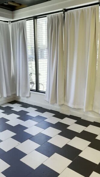 860 Bergen Ave, Jersey City, NJ à louer - Vidéo sur l’annonce professionnelle – Image 2 sur 10