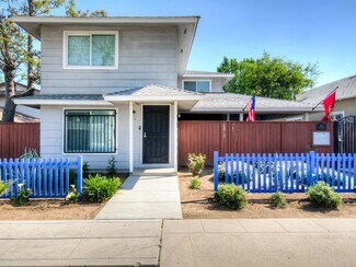 Plus de détails pour 402 N Poplar Ave, Fresno, CA - Logement à vendre