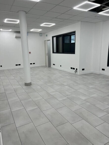 Bureau dans Paris à vendre - Photo de l’immeuble – Image 3 sur 17