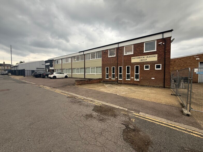 Wellington Rd, St Albans à vendre - Photo de l’immeuble – Image 3 sur 7