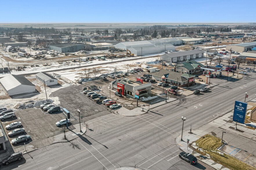 801 Dakota Ave, Wahpeton, ND à vendre - Photo de l’immeuble – Image 2 sur 2