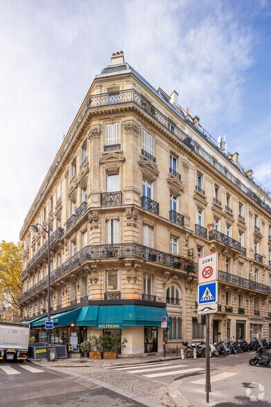 Boulevard Saint-Germain, Paris à louer - Photo de l’immeuble – Image 2 sur 5