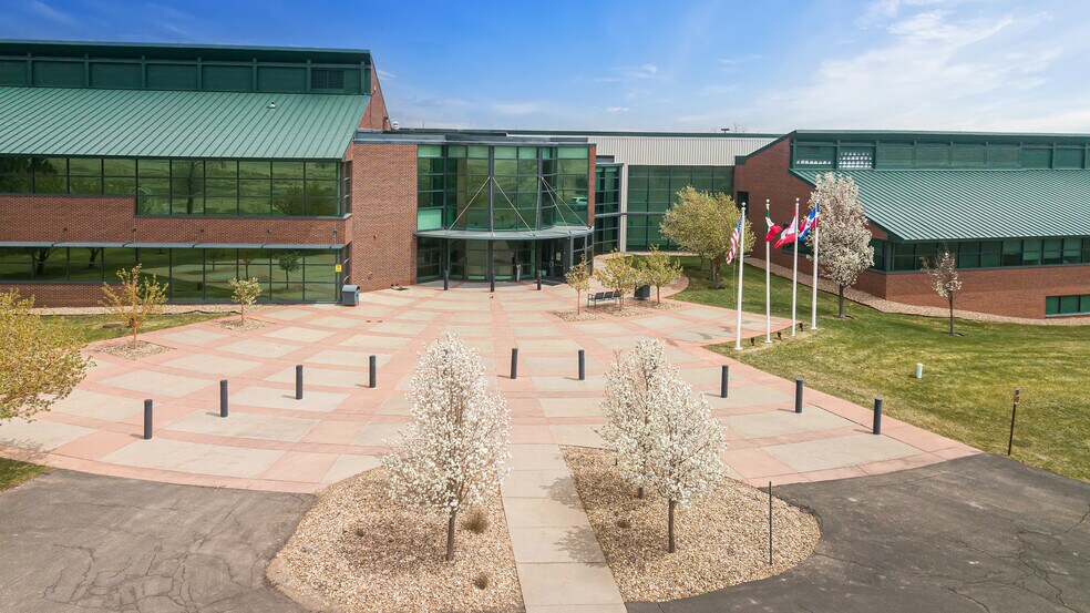 33101 E Quincy Ave, Watkins, CO à louer - Photo de l’immeuble – Image 2 sur 26