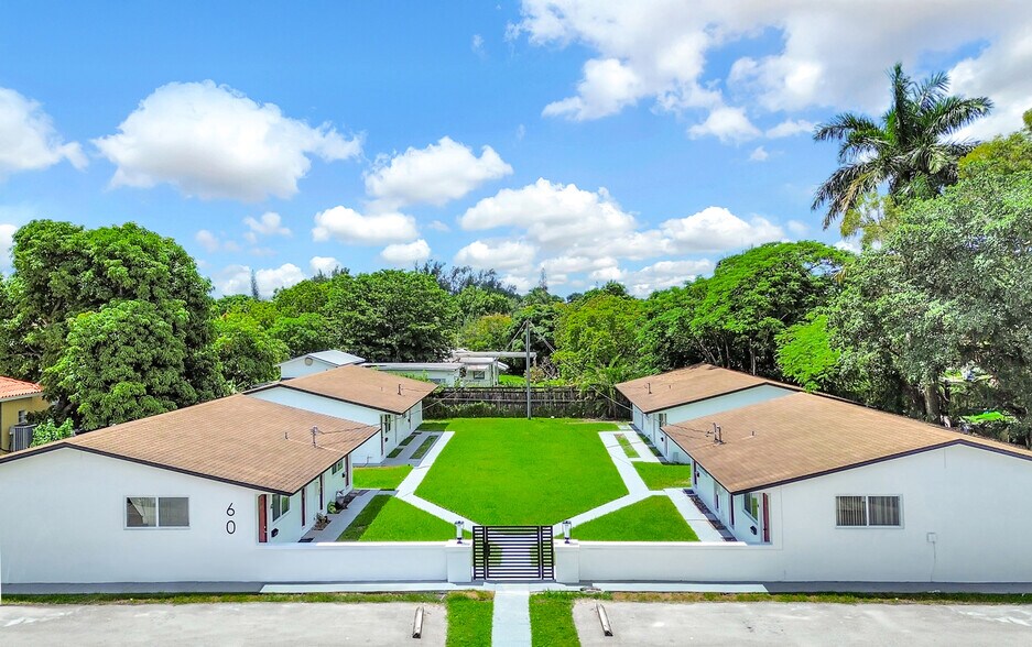 60-74 NW 161st St, Miami, FL à vendre - Photo de l’immeuble – Image 1 sur 9