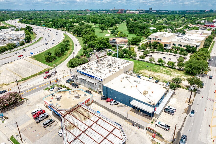 2018 Ave B, San Antonio, TX à vendre - Aérien – Image 3 sur 30