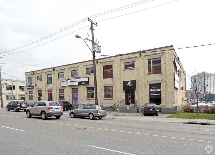 55 Victoria St N, Kitchener, ON à louer - Photo de l’immeuble – Image 2 sur 9