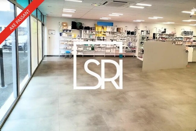 Plus de détails pour Local commercial à vendre