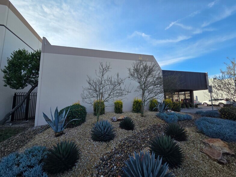 10661 Humbolt St, Los Alamitos, CA à louer - Photo de l’immeuble – Image 3 sur 6