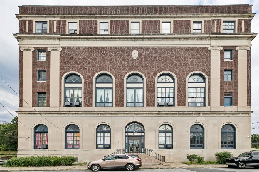 51 E 9th St, Chester, PA à vendre - Photo de l’immeuble – Image 3 sur 22