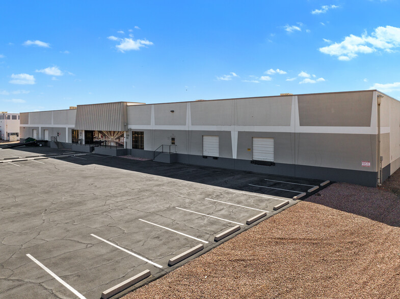 819 W Fairmont Dr, Tempe, AZ à louer - Photo de l’immeuble – Image 1 sur 14