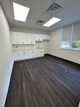 123 S Lynnhaven Rd, Virginia Beach, VA à louer Photo intérieure– Image 1 sur 4