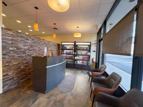 419 Worcester Rd, Framingham, MA à louer Photo intérieure– Image 1 sur 7