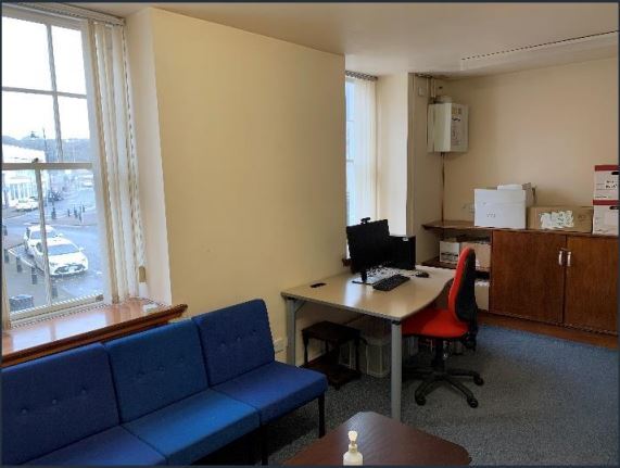 4a The Square, Cumnock à vendre - Photo de l’immeuble – Image 2 sur 7