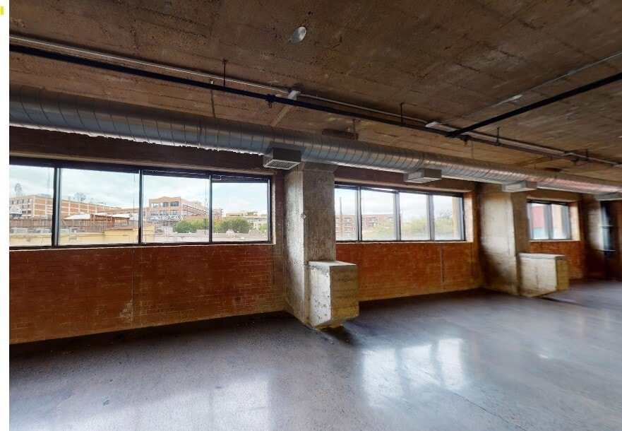 1801 N Lamar St, Dallas, TX à louer Photo intérieure– Image 1 sur 4