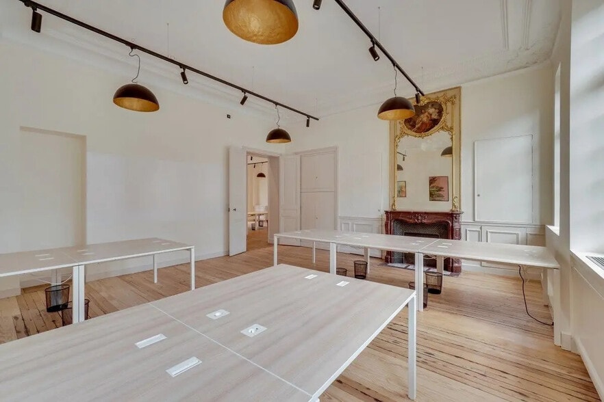9 Rue Fortuny, Paris à louer - Photo de l’immeuble – Image 3 sur 20