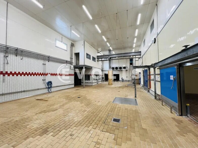 Local d’activités dans Gretz-Armainvilliers à louer - Photo de l’immeuble – Image 3 sur 6