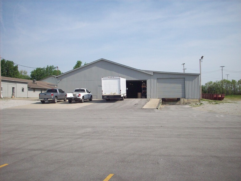594 N Front St, Whiteland, IN à vendre - Photo principale – Image 2 sur 16