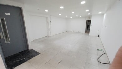 Local commercial dans Barcelone, Barcelona à louer Photo intérieure– Image 2 sur 11