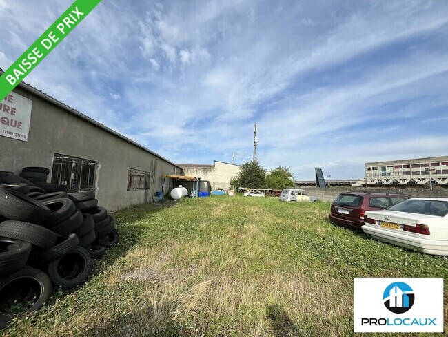 Plus de détails pour Local d’activités à vendre