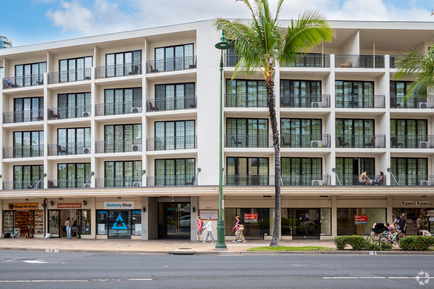 2131 Kalakaua Ave, Honolulu, HI à louer - Photo de l’immeuble – Image 3 sur 5