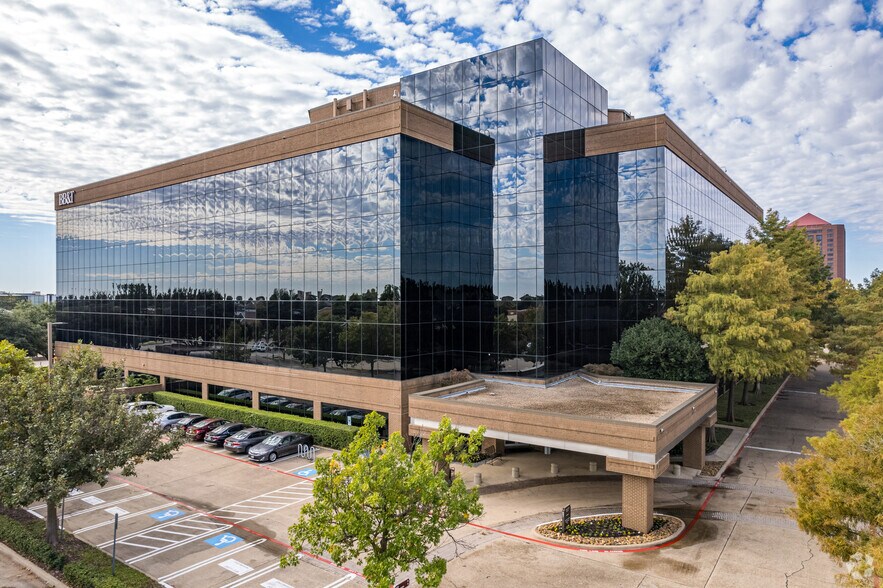 801 E Campbell Rd, Richardson, TX à louer - Photo de l’immeuble – Image 2 sur 7