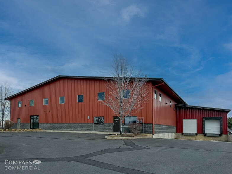 2000 SW Badger Ave, Redmond, OR à louer - Photo de l’immeuble – Image 2 sur 6