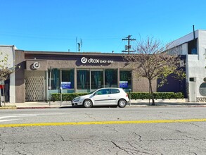 3206 Los Feliz Blvd, Los Angeles, CA à louer Photo intérieure– Image 1 sur 3