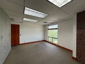 1787 Fort Union Blvd, Salt Lake City, UT à louer Photo intérieure– Image 1 sur 2