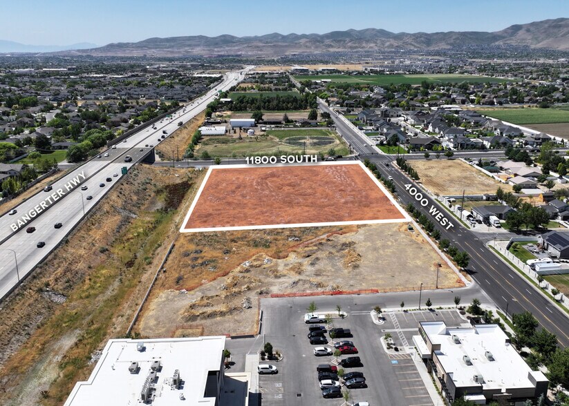 11789 South 4000 West, South Jordan, UT à vendre - Photo de l’immeuble – Image 3 sur 3